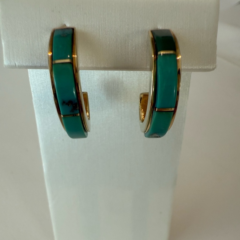 Tony Sanchez Handmade 14K Gold & Turquoise Inlay Huggie Earrings - Picture 4 of 8